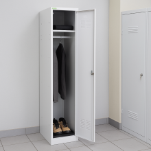 Tácka na topánky v skrini, ilustrovaná foto