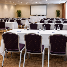 Stolička so strieborným rámom a čiernym poťahom, HALLSEAT MX SMOOTH SR/BK, ilustračná foto